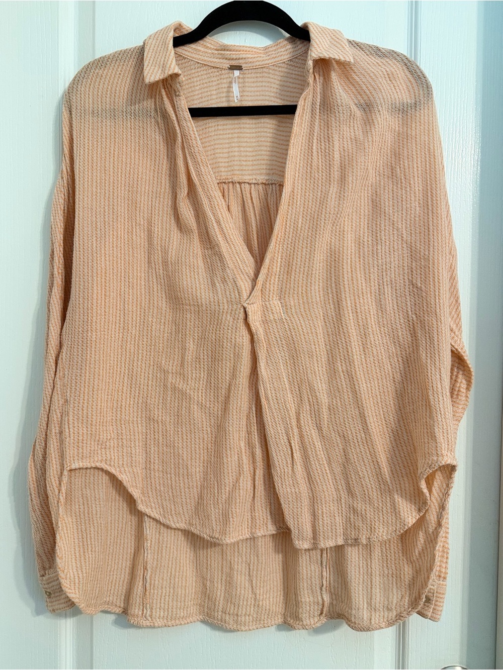 Free People Peach and White Open Collar Long Sleeve Beachy Top Sz M